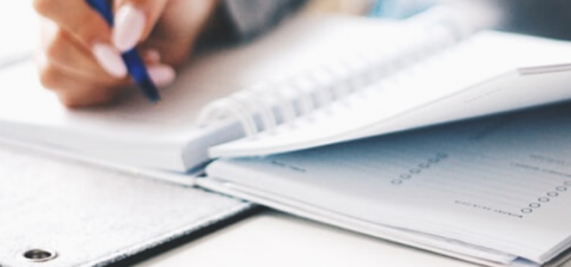 Preparing your Planner for a New Year Is your New Years Resolution to get organized? Get a jump start by learning how to prepare your planner for a new year.